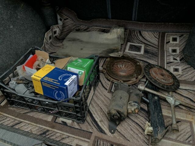 Синий Опель Омега, объемом двигателя 2 л и пробегом 300 тыс. км за 1200 $, фото 12 на Automoto.ua