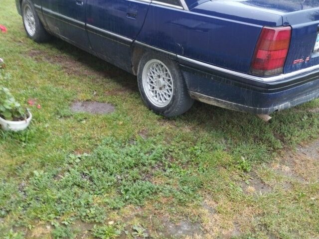 Синій Опель Омега, об'ємом двигуна 2 л та пробігом 1 тис. км за 900 $, фото 1 на Automoto.ua