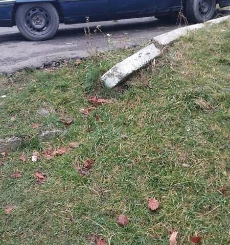 Синий Опель Омега, объемом двигателя 2 л и пробегом 202 тыс. км за 1800 $, фото 9 на Automoto.ua