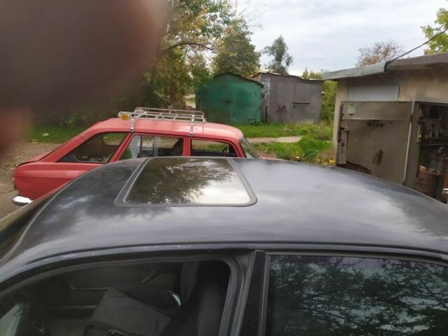 Синій Опель Омега, об'ємом двигуна 0 л та пробігом 100 тис. км за 1000 $, фото 1 на Automoto.ua