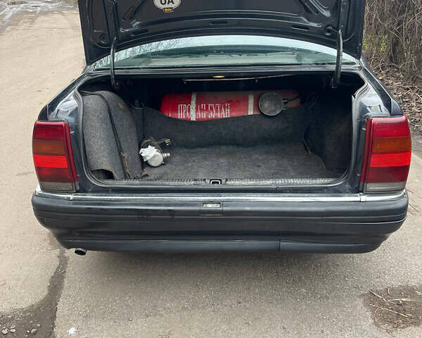 Синий Опель Омега, объемом двигателя 2 л и пробегом 300 тыс. км за 1500 $, фото 16 на Automoto.ua