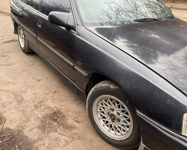 Синий Опель Омега, объемом двигателя 2 л и пробегом 300 тыс. км за 1500 $, фото 7 на Automoto.ua