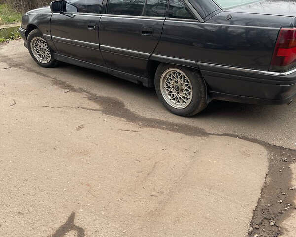 Синий Опель Омега, объемом двигателя 2 л и пробегом 300 тыс. км за 1500 $, фото 3 на Automoto.ua