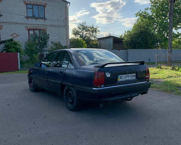 Синий Опель Омега, объемом двигателя 2 л и пробегом 285 тыс. км за 650 $, фото 3 на Automoto.ua
