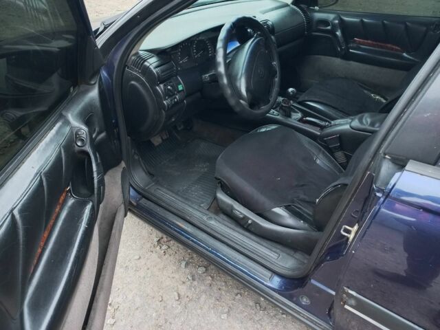 Синій Опель Омега, об'ємом двигуна 2 л та пробігом 1 тис. км за 1700 $, фото 8 на Automoto.ua