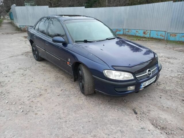 Синій Опель Омега, об'ємом двигуна 2 л та пробігом 1 тис. км за 1700 $, фото 10 на Automoto.ua