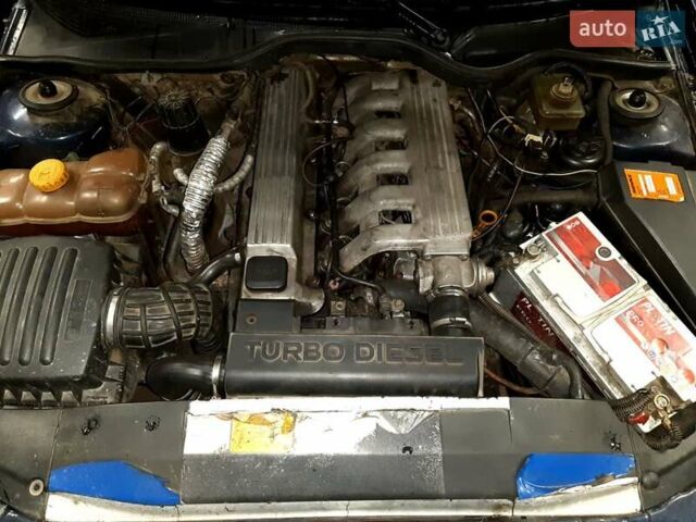 Синий Опель Омега, объемом двигателя 2.5 л и пробегом 381 тыс. км за 3000 $, фото 1 на Automoto.ua