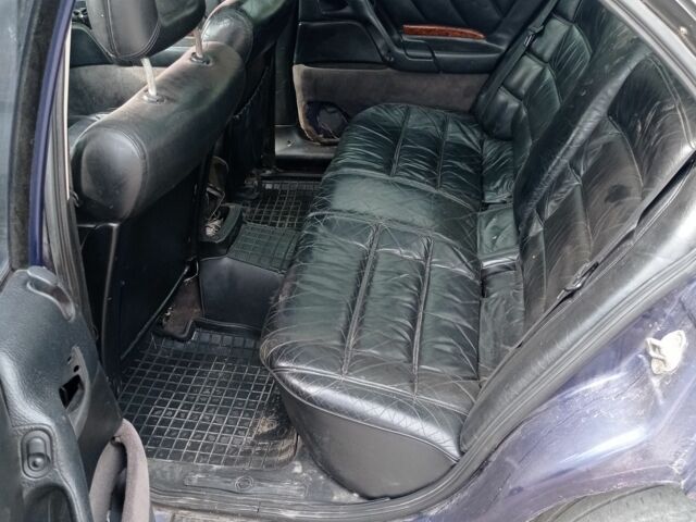 Синий Опель Омега, объемом двигателя 3 л и пробегом 216 тыс. км за 800 $, фото 6 на Automoto.ua