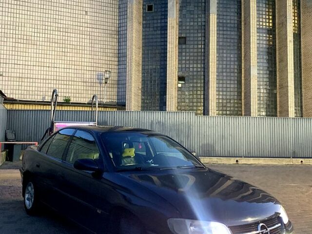 Синий Опель Омега, объемом двигателя 2.5 л и пробегом 425 тыс. км за 1999 $, фото 5 на Automoto.ua