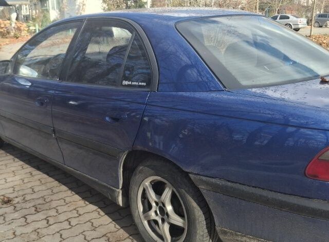 Синий Опель Омега, объемом двигателя 2 л и пробегом 520 тыс. км за 3500 $, фото 5 на Automoto.ua