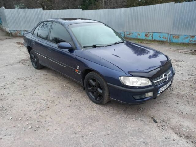 Синій Опель Омега, об'ємом двигуна 2 л та пробігом 1 тис. км за 1700 $, фото 18 на Automoto.ua