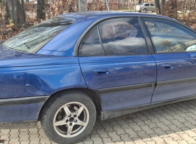 Синий Опель Омега, объемом двигателя 2 л и пробегом 520 тыс. км за 3500 $, фото 3 на Automoto.ua