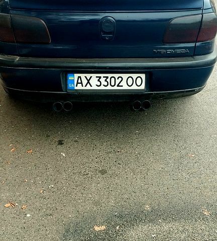 Синій Опель Омега, об'ємом двигуна 2 л та пробігом 300 тис. км за 3000 $, фото 1 на Automoto.ua