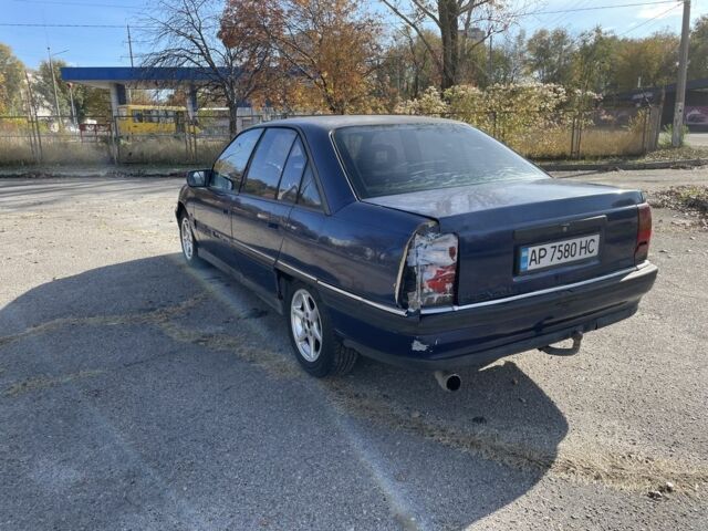 Синий Опель Омега, объемом двигателя 0 л и пробегом 250 тыс. км за 950 $, фото 3 на Automoto.ua