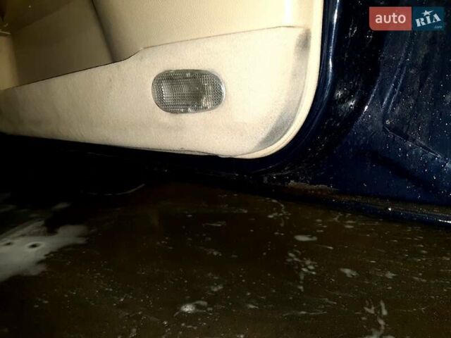 Синий Опель Омега, объемом двигателя 2.5 л и пробегом 381 тыс. км за 3000 $, фото 8 на Automoto.ua