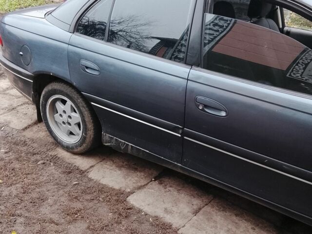 Синій Опель Омега, об'ємом двигуна 2 л та пробігом 250 тис. км за 1650 $, фото 1 на Automoto.ua