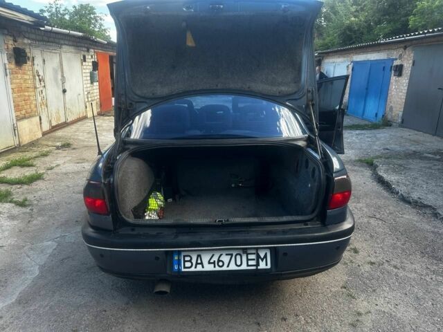 Синій Опель Омега, об'ємом двигуна 2 л та пробігом 326 тис. км за 2251 $, фото 5 на Automoto.ua
