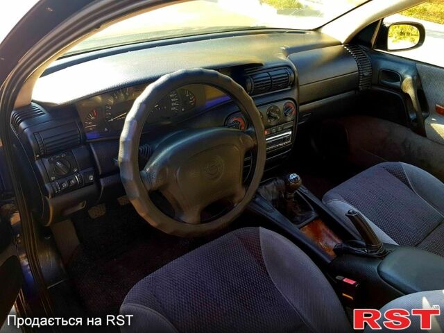 Опель Омега 1995 в Николаеве на Automoto.ua Синий Опель Омега, объемом двигателя 2 л и пробегом 0 тыс. км за 2500 $, фото 10 на Automoto.ua