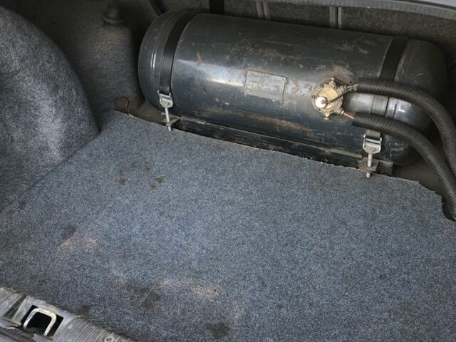 Синій Опель Омега, об'ємом двигуна 2.5 л та пробігом 330 тис. км за 900 $, фото 3 на Automoto.ua