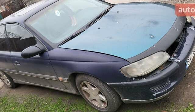 Синий Опель Омега, объемом двигателя 2 л и пробегом 207 тыс. км за 1550 $, фото 2 на Automoto.ua