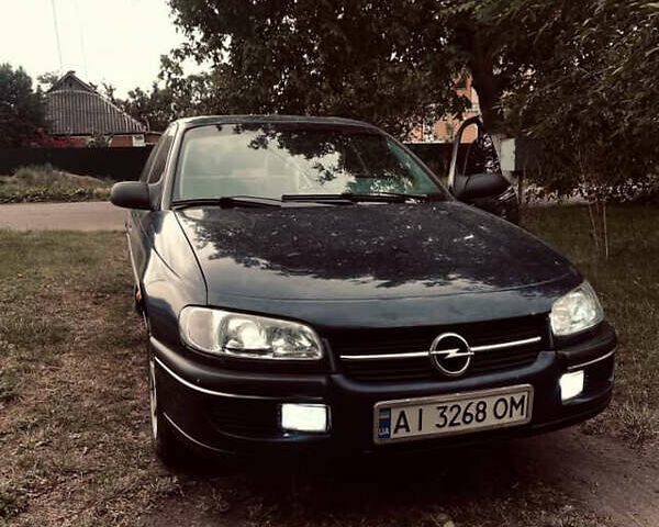 Синій Опель Омега, об'ємом двигуна 2 л та пробігом 30 тис. км за 1650 $, фото 2 на Automoto.ua