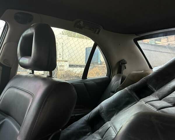 Синий Опель Омега, объемом двигателя 3 л и пробегом 560 тыс. км за 1500 $, фото 11 на Automoto.ua