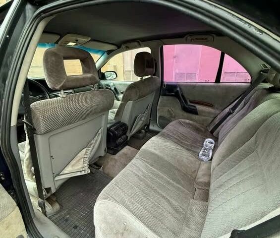 Синій Опель Омега, об'ємом двигуна 2 л та пробігом 250 тис. км за 999 $, фото 7 на Automoto.ua