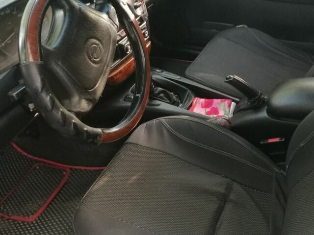 Синий Опель Омега, объемом двигателя 2 л и пробегом 270 тыс. км за 3000 $, фото 6 на Automoto.ua