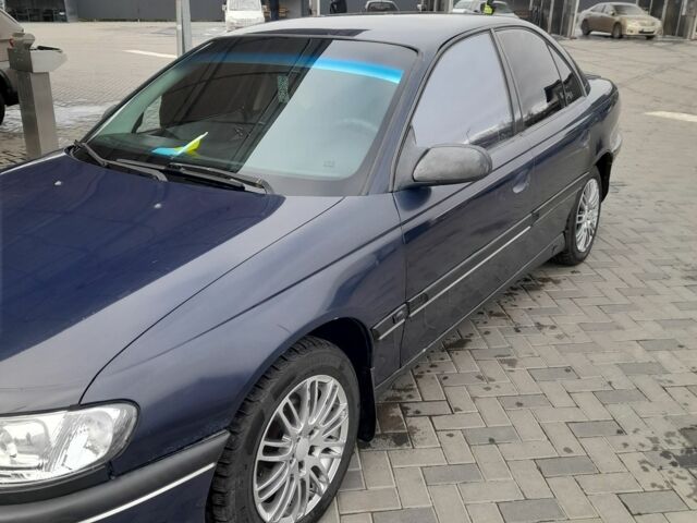 Синий Опель Омега, объемом двигателя 2 л и пробегом 350 тыс. км за 2800 $, фото 2 на Automoto.ua