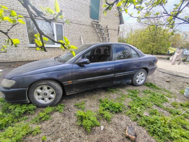Синій Опель Омега, об'ємом двигуна 2 л та пробігом 300 тис. км за 427 $, фото 2 на Automoto.ua