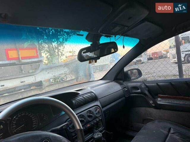 Синий Опель Омега, объемом двигателя 3 л и пробегом 560 тыс. км за 1500 $, фото 13 на Automoto.ua
