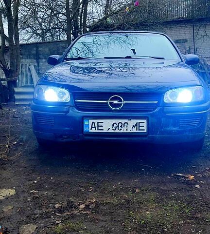 Синий Опель Омега, объемом двигателя 2 л и пробегом 0 тыс. км за 1200 $, фото 3 на Automoto.ua