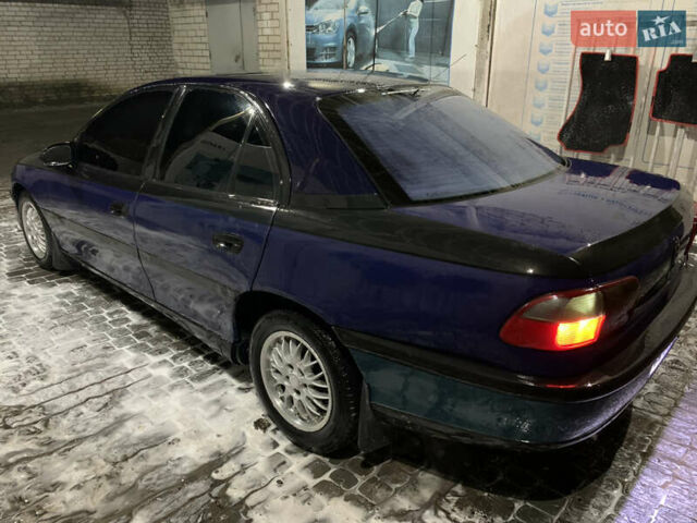 Синий Опель Омега, объемом двигателя 2 л и пробегом 333 тыс. км за 1452 $, фото 5 на Automoto.ua