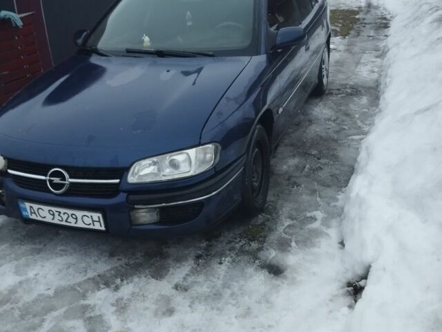 Синий Опель Омега, объемом двигателя 2 л и пробегом 180 тыс. км за 1400 $, фото 1 на Automoto.ua
