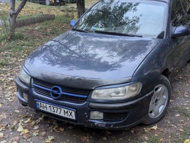 Синий Опель Омега, объемом двигателя 2 л и пробегом 300 тыс. км за 2000 $, фото 4 на Automoto.ua