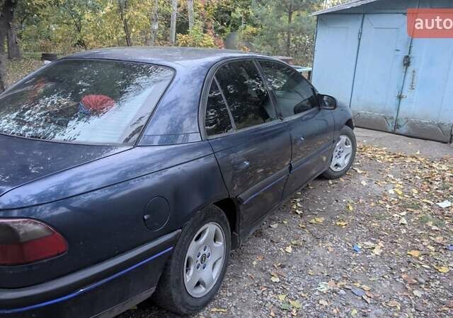 Опель Омега 1996 в Краматорске на Automoto.ua Синий Опель Омега, объемом двигателя 2 л и пробегом 300 тыс. км за 2500 $, фото 1 на Automoto.ua