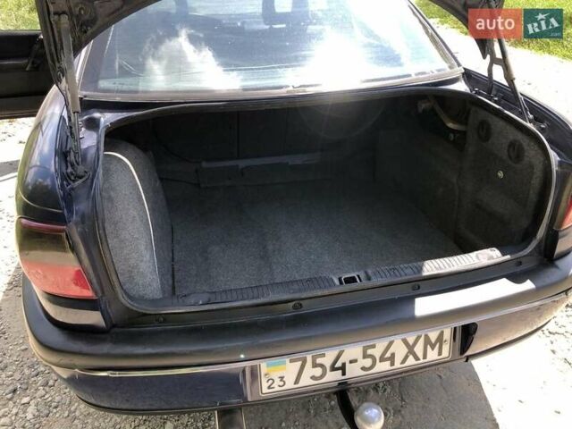Синій Опель Омега, об'ємом двигуна 2 л та пробігом 256 тис. км за 1600 $, фото 11 на Automoto.ua
