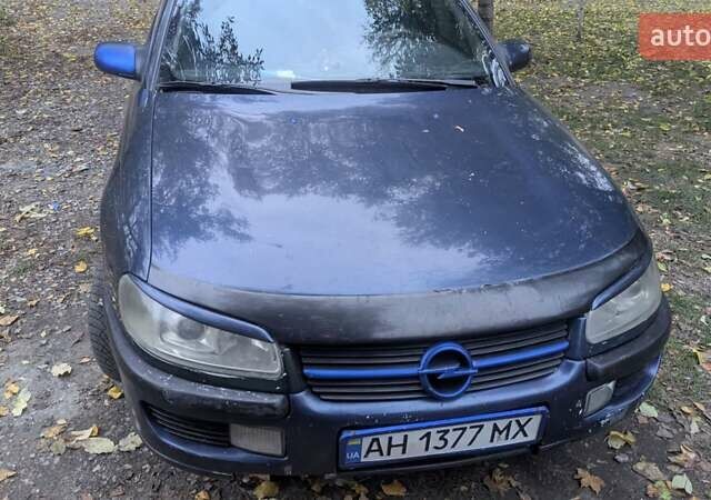 Опель Омега 1996 в Краматорске на Automoto.ua Синий Опель Омега, объемом двигателя 2 л и пробегом 300 тыс. км за 2500 $, фото 3 на Automoto.ua
