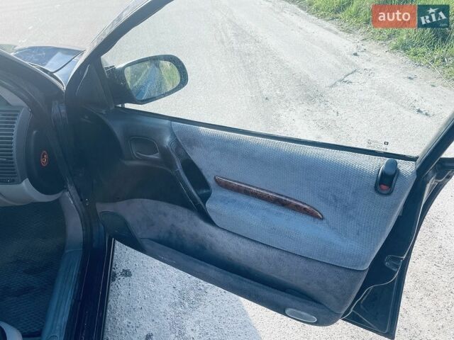 Синій Опель Омега, об'ємом двигуна 2 л та пробігом 278 тис. км за 2003 $, фото 3 на Automoto.ua