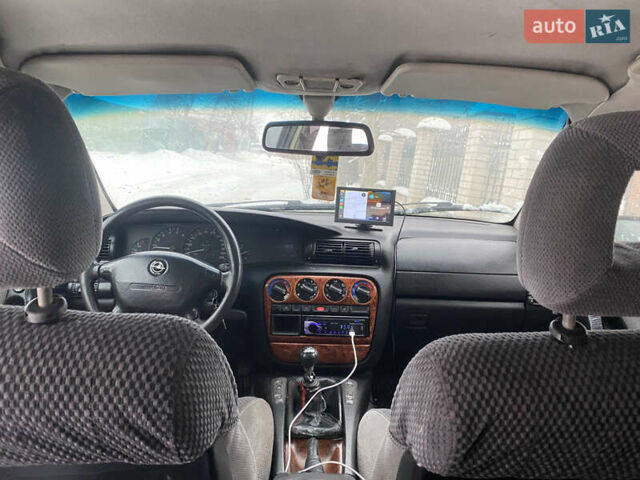 Синій Опель Омега, об'ємом двигуна 2.5 л та пробігом 258 тис. км за 1650 $, фото 7 на Automoto.ua