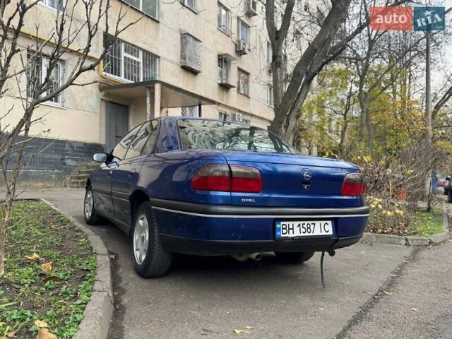 Синий Опель Омега, объемом двигателя 2 л и пробегом 301 тыс. км за 3200 $, фото 3 на Automoto.ua