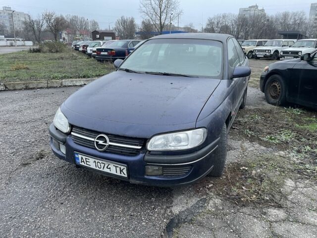 Синій Опель Омега, об'ємом двигуна 2.5 л та пробігом 300 тис. км за 700 $, фото 1 на Automoto.ua