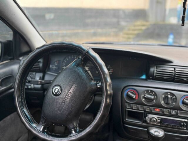 Синій Опель Омега, об'ємом двигуна 2 л та пробігом 301 тис. км за 3200 $, фото 8 на Automoto.ua