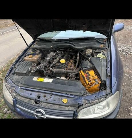 Синий Опель Омега, объемом двигателя 2 л и пробегом 280 тыс. км за 800 $, фото 4 на Automoto.ua