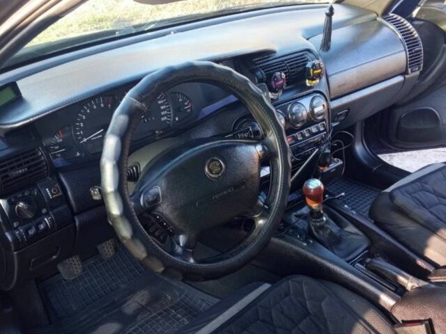 Синій Опель Омега, об'ємом двигуна 2 л та пробігом 3 тис. км за 2450 $, фото 5 на Automoto.ua