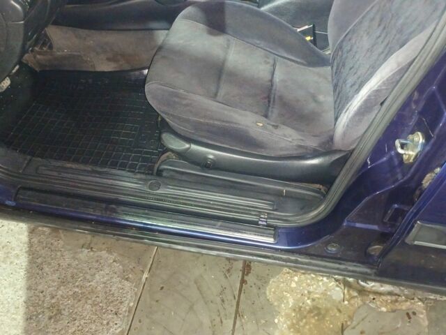 Синий Опель Омега, объемом двигателя 2.5 л и пробегом 400 тыс. км за 2500 $, фото 4 на Automoto.ua