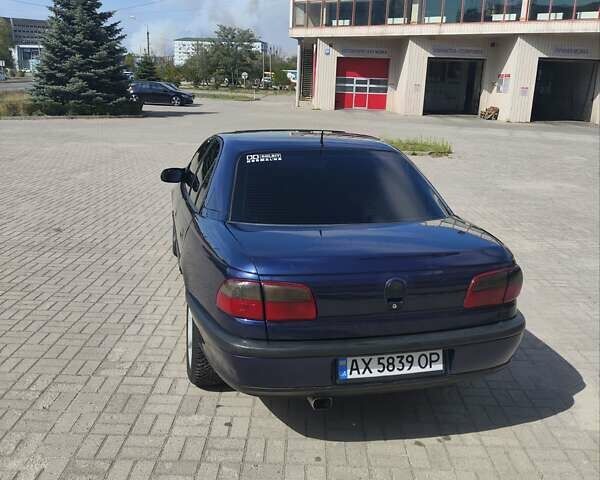 Синій Опель Омега, об'ємом двигуна 2.5 л та пробігом 401 тис. км за 3200 $, фото 4 на Automoto.ua