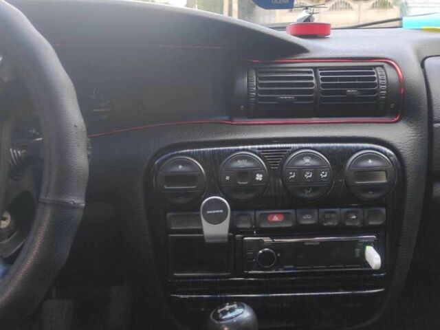 Синий Опель Омега, объемом двигателя 2.5 л и пробегом 385 тыс. км за 3400 $, фото 3 на Automoto.ua