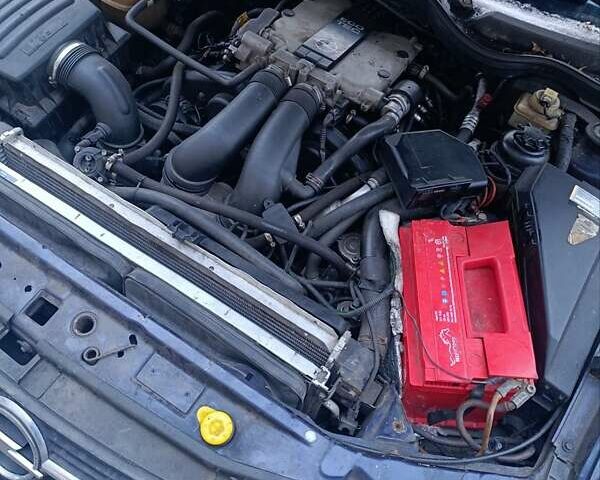 Синій Опель Омега, об'ємом двигуна 2.5 л та пробігом 253 тис. км за 2000 $, фото 2 на Automoto.ua