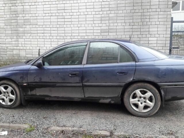 Синій Опель Омега, об'ємом двигуна 2.5 л та пробігом 250 тис. км за 2300 $, фото 4 на Automoto.ua